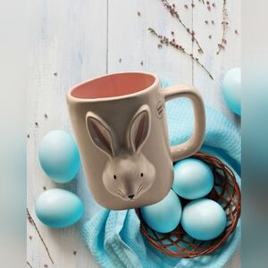 NWT RAE DUNN 3D EASTER BUNNY CERAMIC MUG HOP TO IT IN WHITE  AND PINK